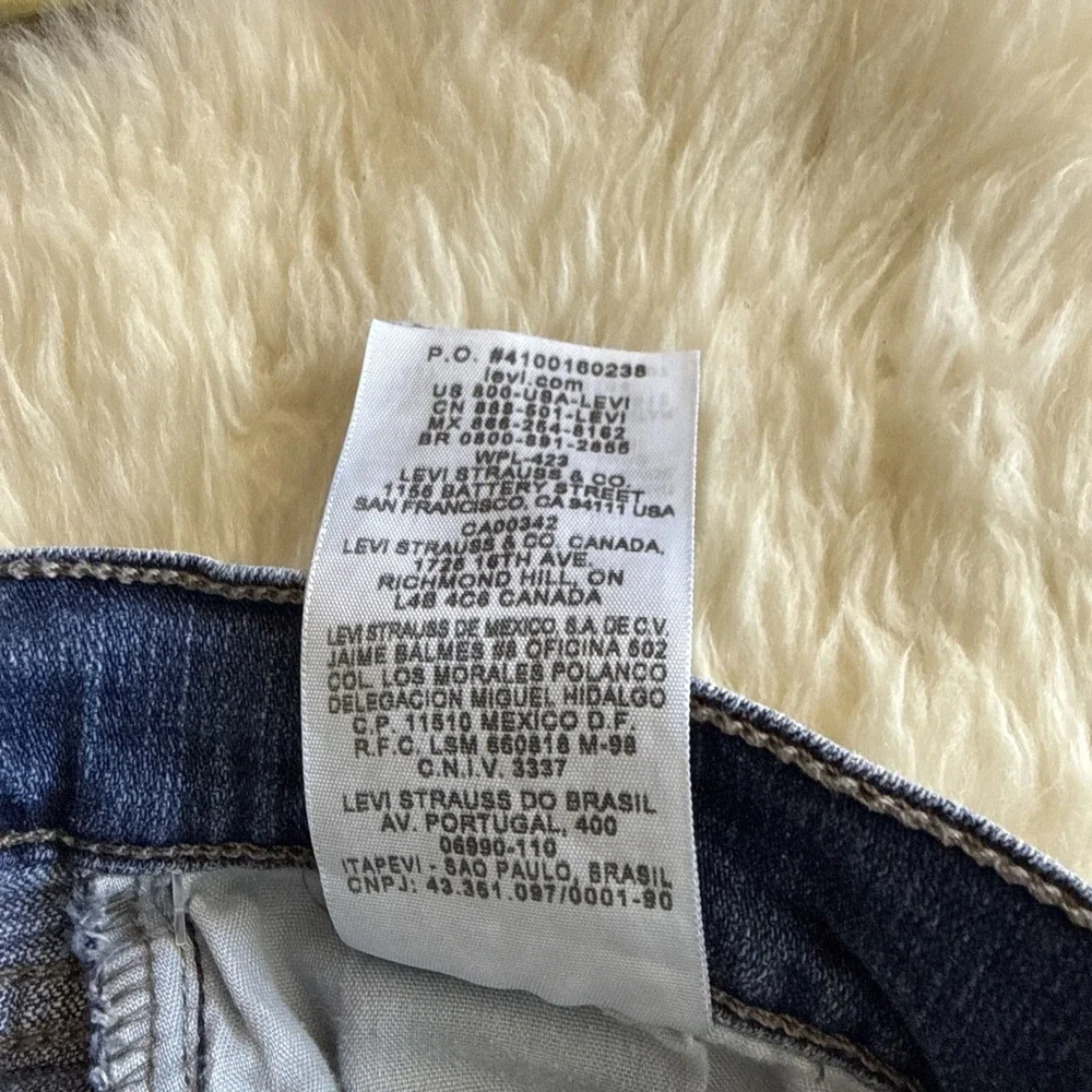 Levis Jeans 524 Too Superlow Juniors size 13M Low Rise Drnim Jeans